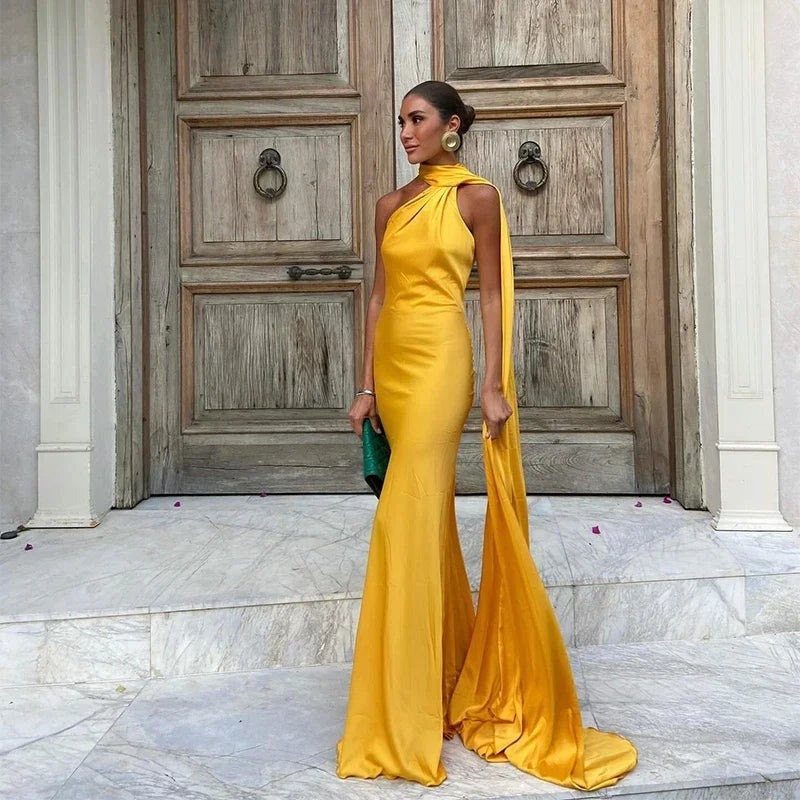 Solid Backless Off Shoulder Dress.