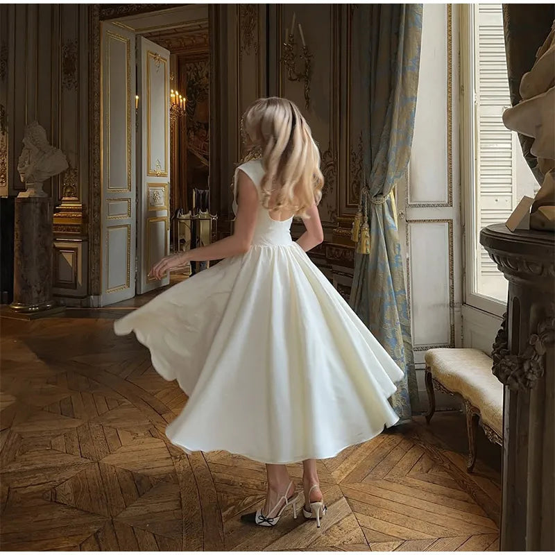 Backless O-neck A-line Midi Dress.