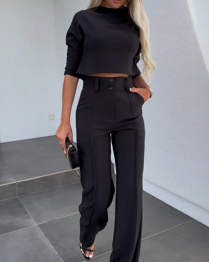 Elegant Casual Crop Top With High Waist Pant.