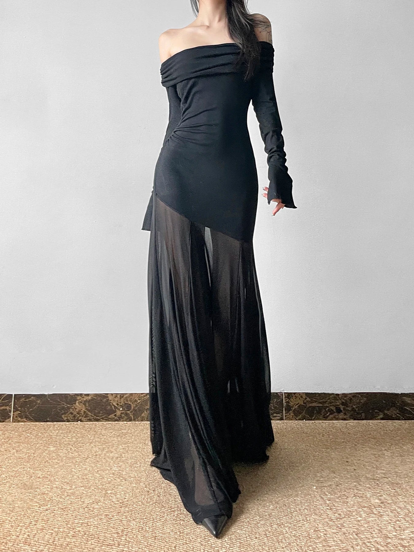 Long Sleeve Mesh Splice Slimming One Shoulder Dress.