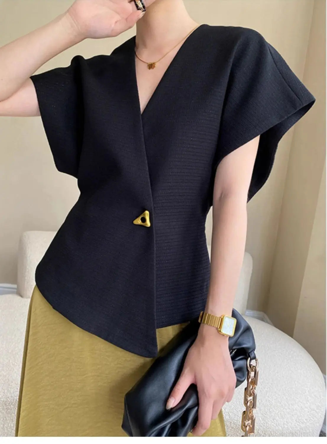 Drop Shoulder Sleeve Vest Women Tops One Button.